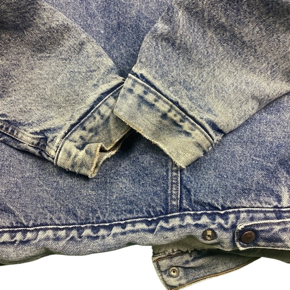 Vintage Levi’s Sherpa lined 80/90s denim jacket - Picture 7 of 7